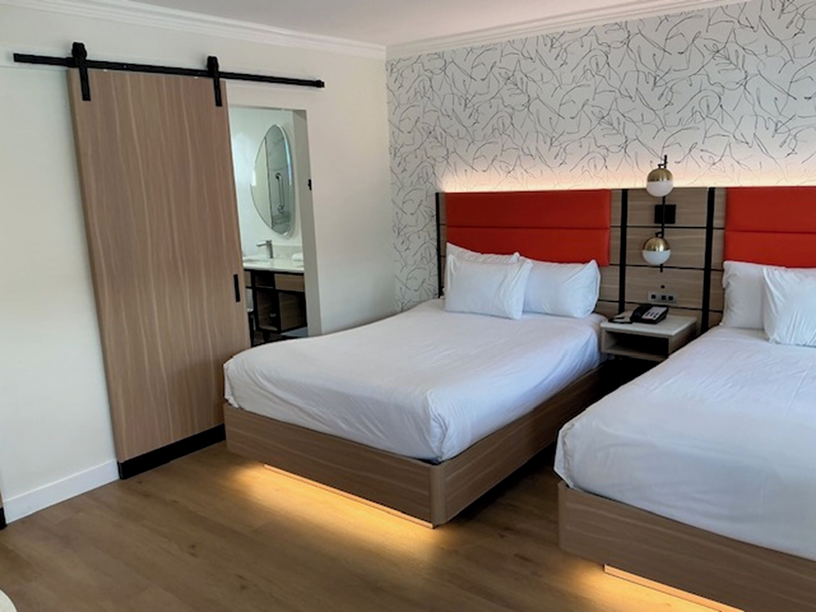Iron/ironing board, free WiFi, bed sheets