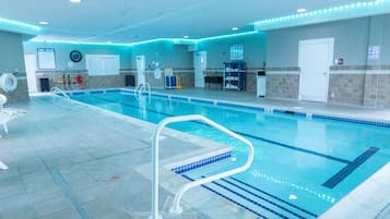 Indendørs pool
