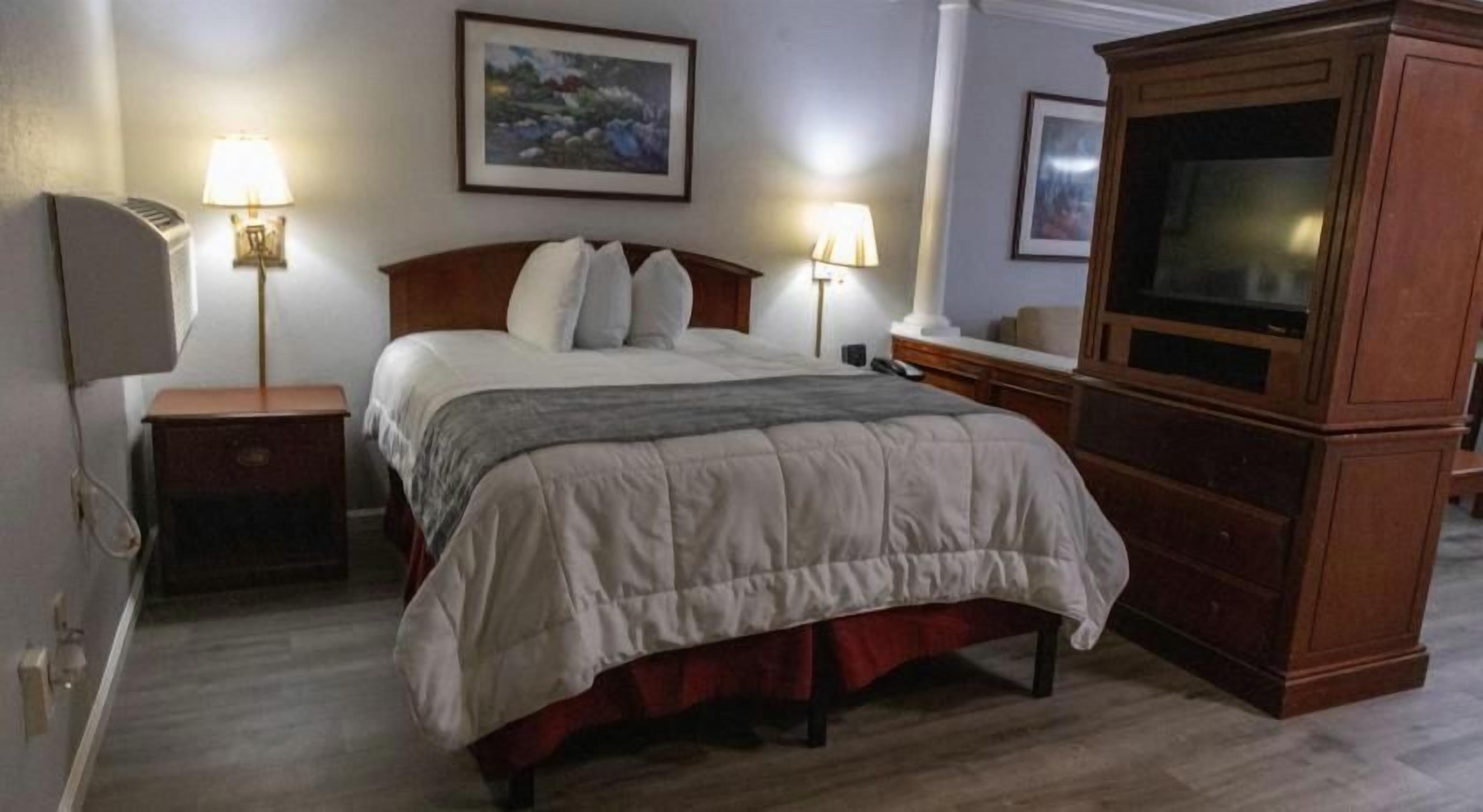 In-room safe, iron/ironing board, free WiFi, bed sheets