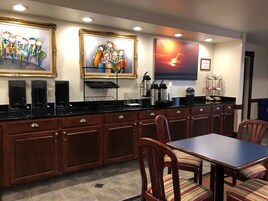 Free daily continental breakfast