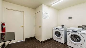 Ruang laundry