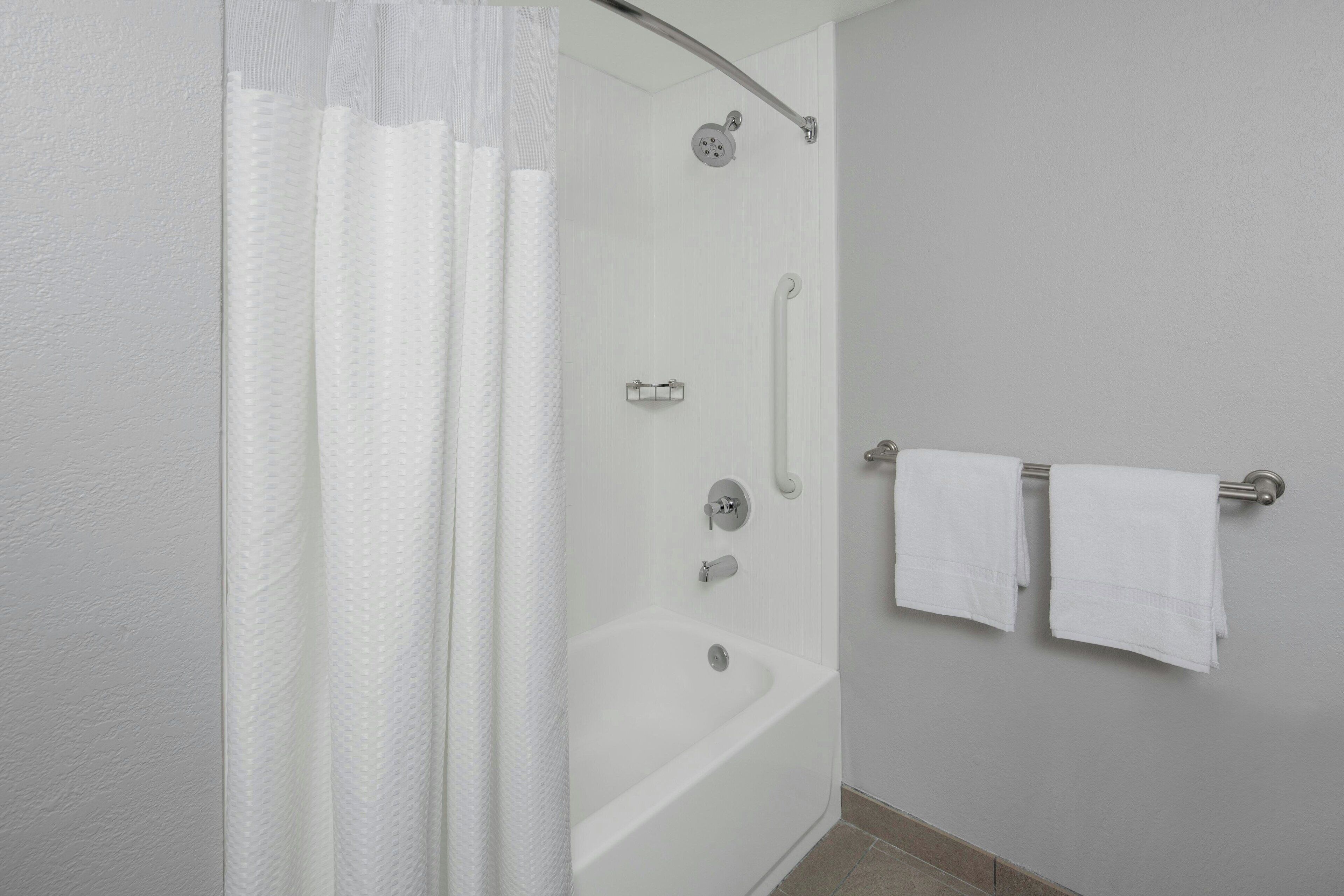 Photo - Courtyard Tampa Oldsmar