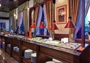 Daily buffet breakfast (CZK 290 per person)
