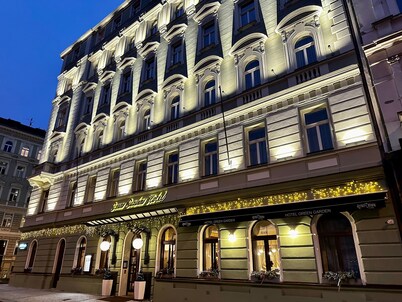Green Garden Hotel
