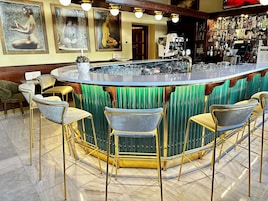 Bar (en el alojamiento)