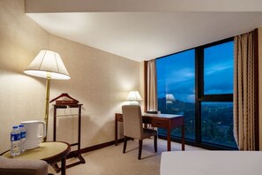 Superior Room 2 Twin Beds, River View | Premium bedding, minibar, in-room safe, desk