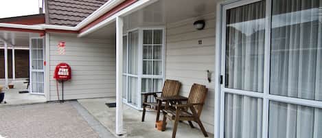 Standard Studio | Down duvets, desk, iron/ironing board, free WiFi