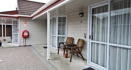 Settlers Motor Lodge