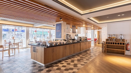 Free daily buffet breakfast