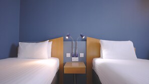 Standard Room, 2 Twin Beds | Desk, blackout drapes, free WiFi, bed sheets