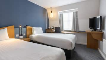 Standard Room, 2 Twin Beds | Desk, blackout drapes, WiFi (free), bed sheets