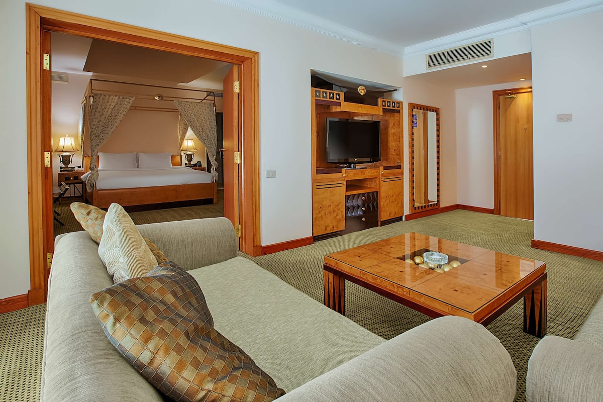 Phòng Royal Suite | Khu phòng khách