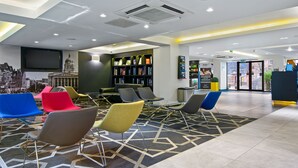 Quầy tiếp tân