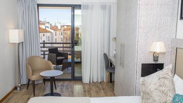 Chambre Supérieure, balcon