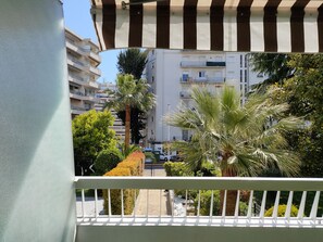 Classic Room, Balcony, Garden View | 1 bedroom, premium bedding, minibar, in-room safe