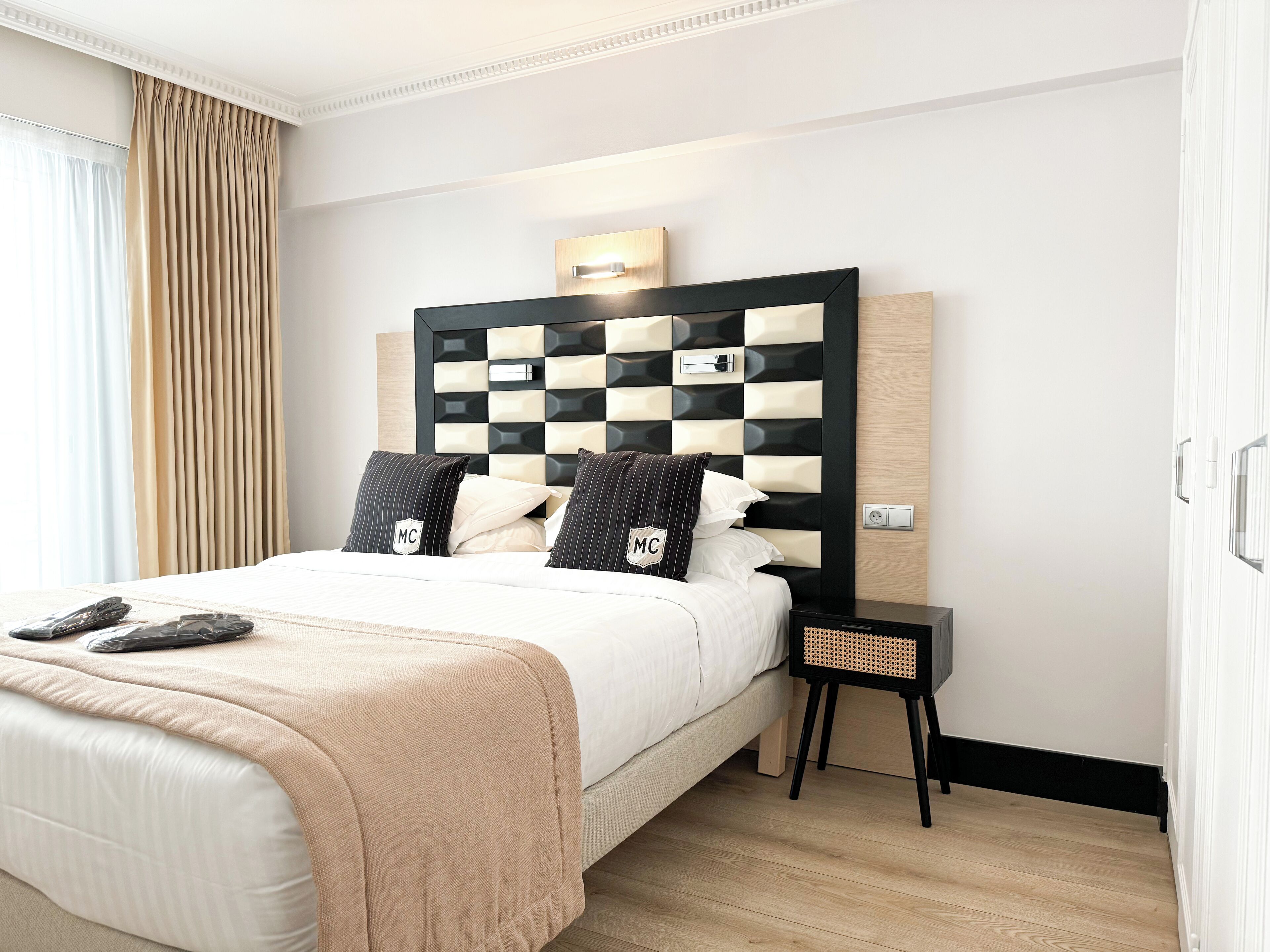 Classic Room, City View | Premium bedding, minibar, in-room safe, desk