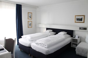 In-room safe, desk, soundproofing, free WiFi