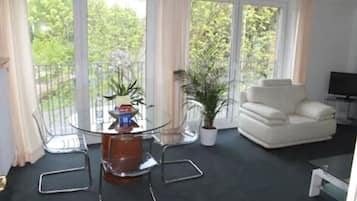 Suite - 1 dobbeltseng | Stue | Fladskærms-tv