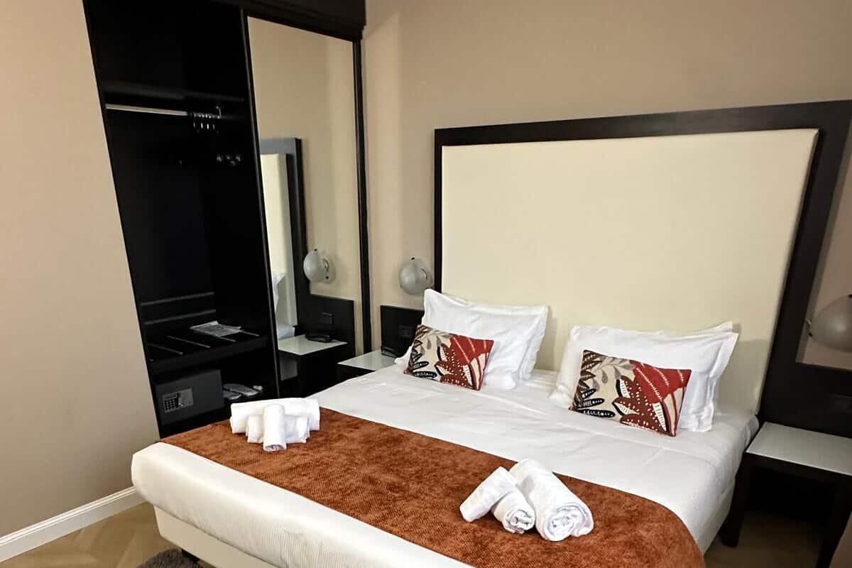 Superior Double or Twin Room | Minibar, in-room safe, desk, laptop workspace