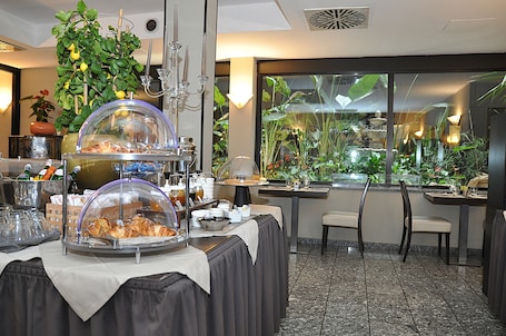 Desayuno de cocina local incluido todos los días