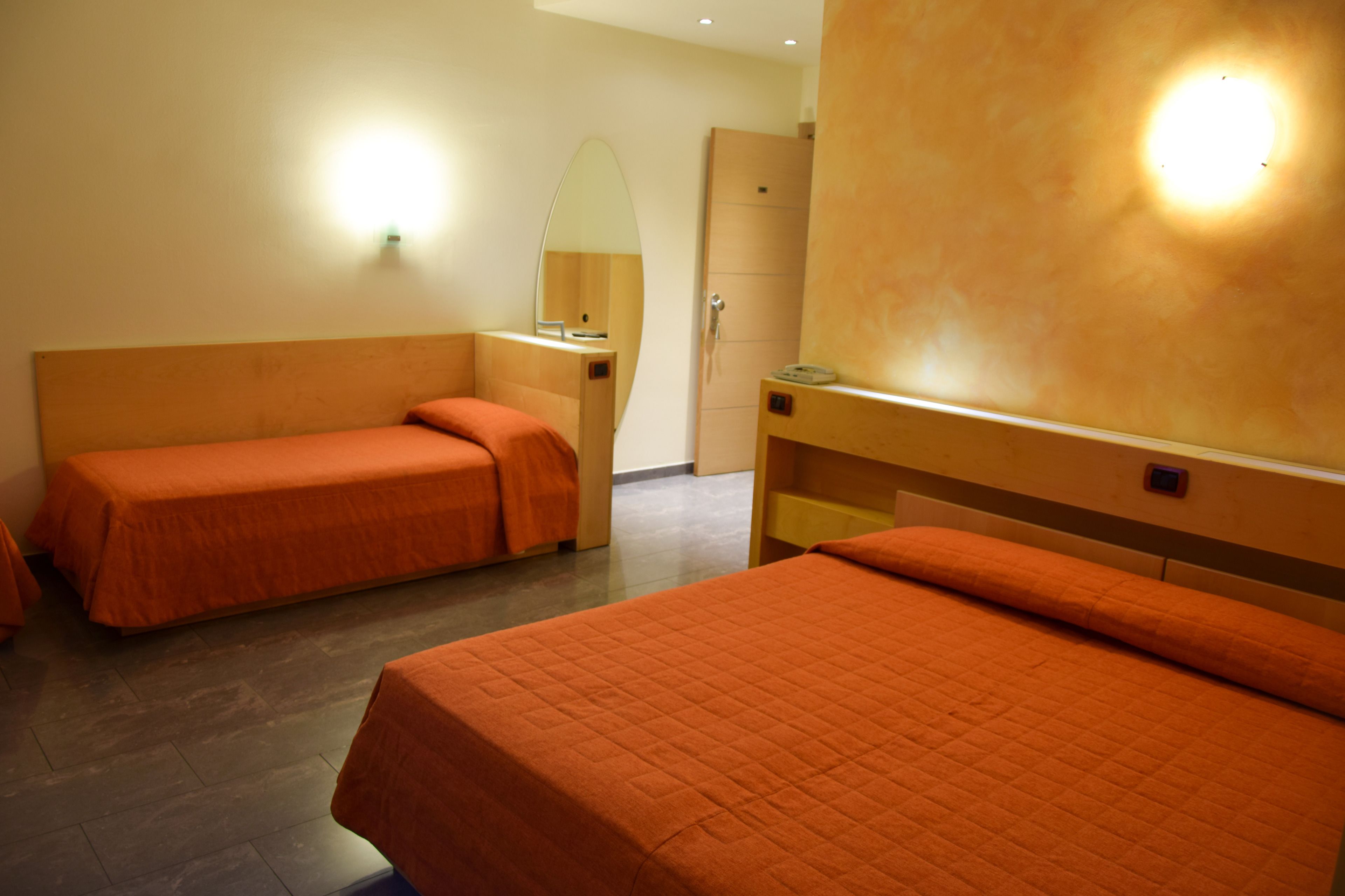 triple room | living area | 21-inch flat-screen tv with satellite channels, tv