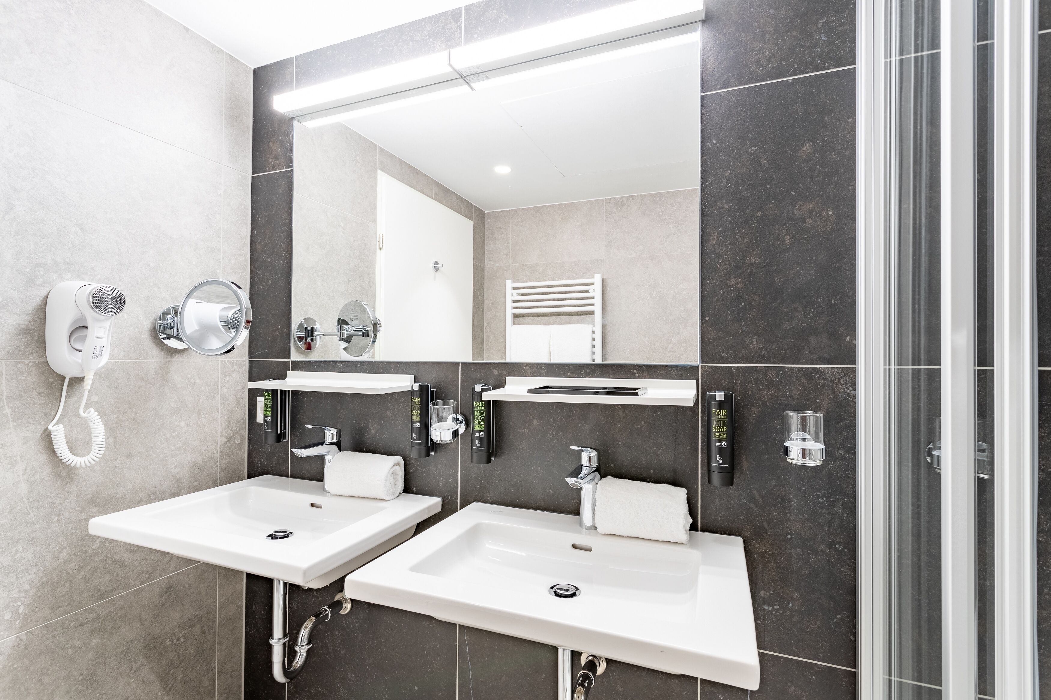 Photo - The Weekend Hotel