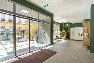 Entrada al alojamiento