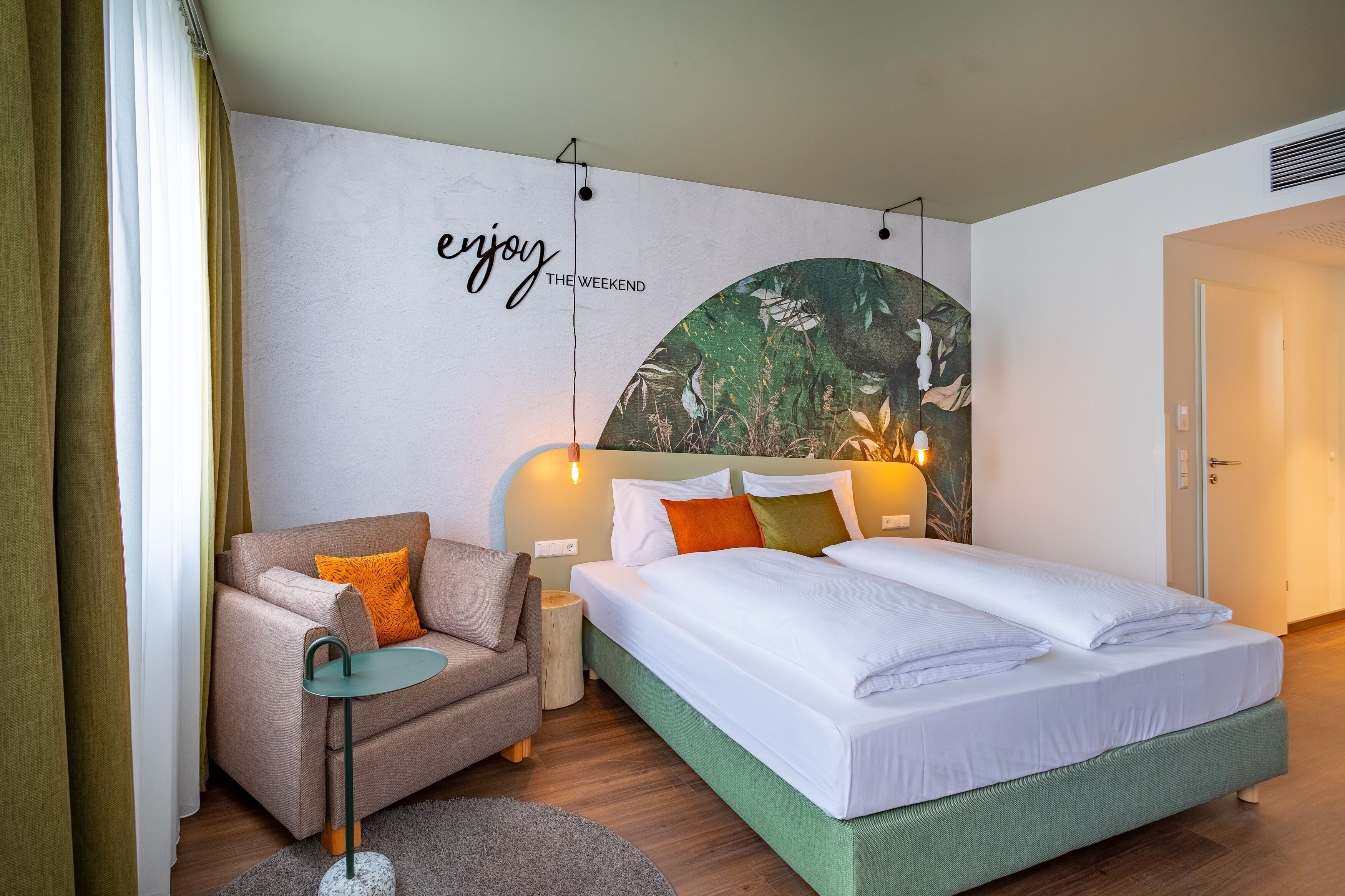 Photo - The Weekend Hotel