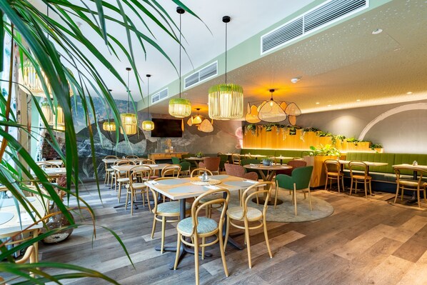 Daily buffet breakfast (EUR 16 per person)