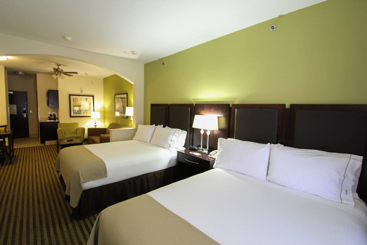 suite, multiple beds | 1 bedroom, premium bedding, in-room safe, desk