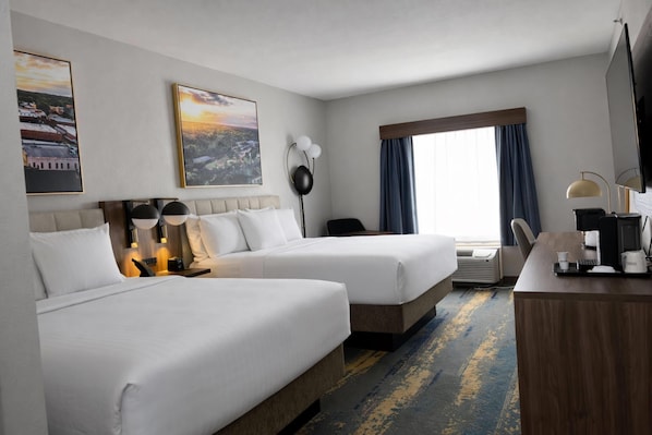 Premium bedding, in-room safe, desk, laptop workspace