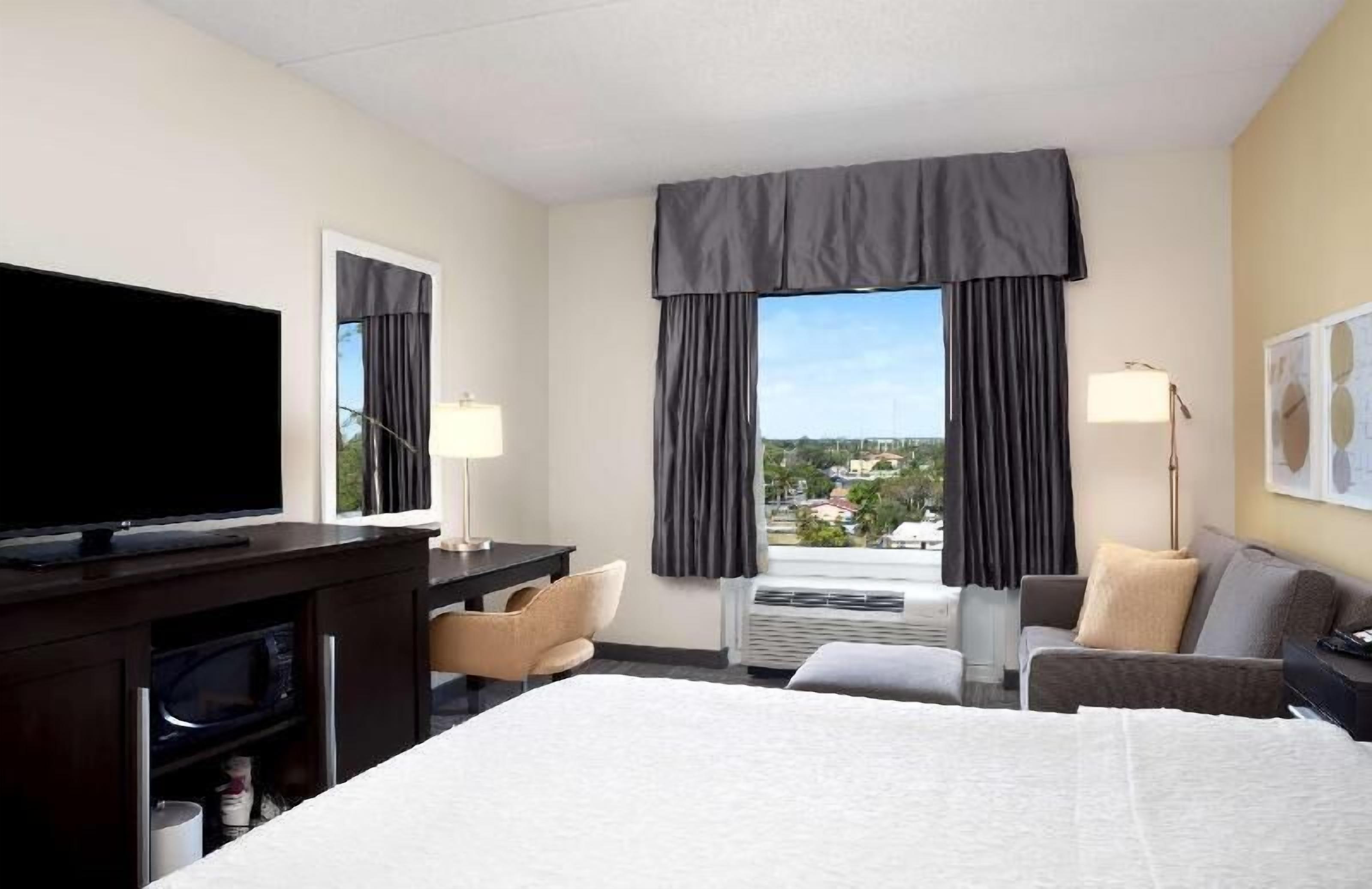 Hypo-allergenic bedding, in-room safe, desk, laptop workspace