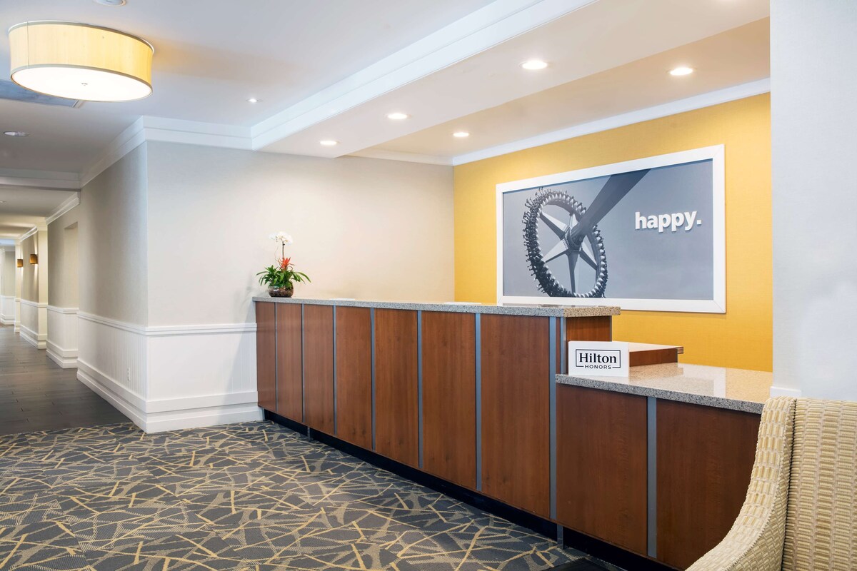 마이애미 가든 (FL) Hampton Inn by Hilton Hallandale Beach Aventura 호텔 스위트룸