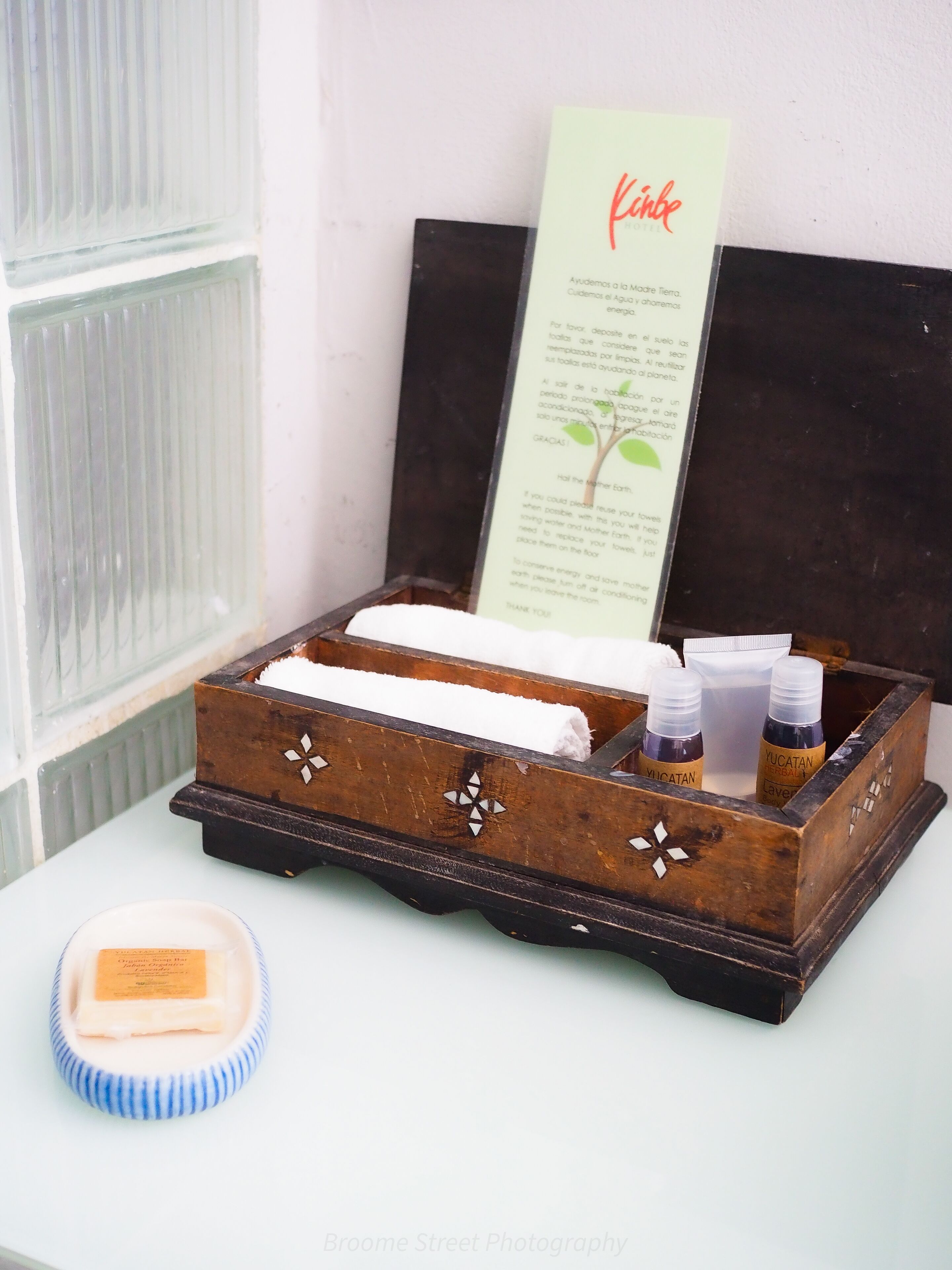 deluxe double room, 1 king bed, pool view | bathroom | shower, free toiletries, hair dryer, towels