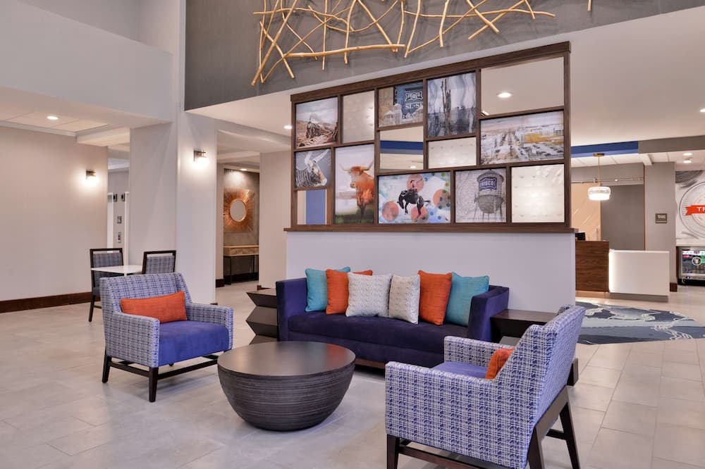 Hampton Inn & Suites Legacy Park-Frisco