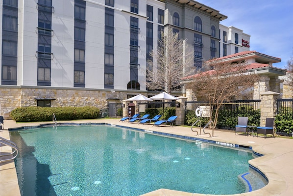 Seasonal outdoor pool, pool umbrellas, sun loungers