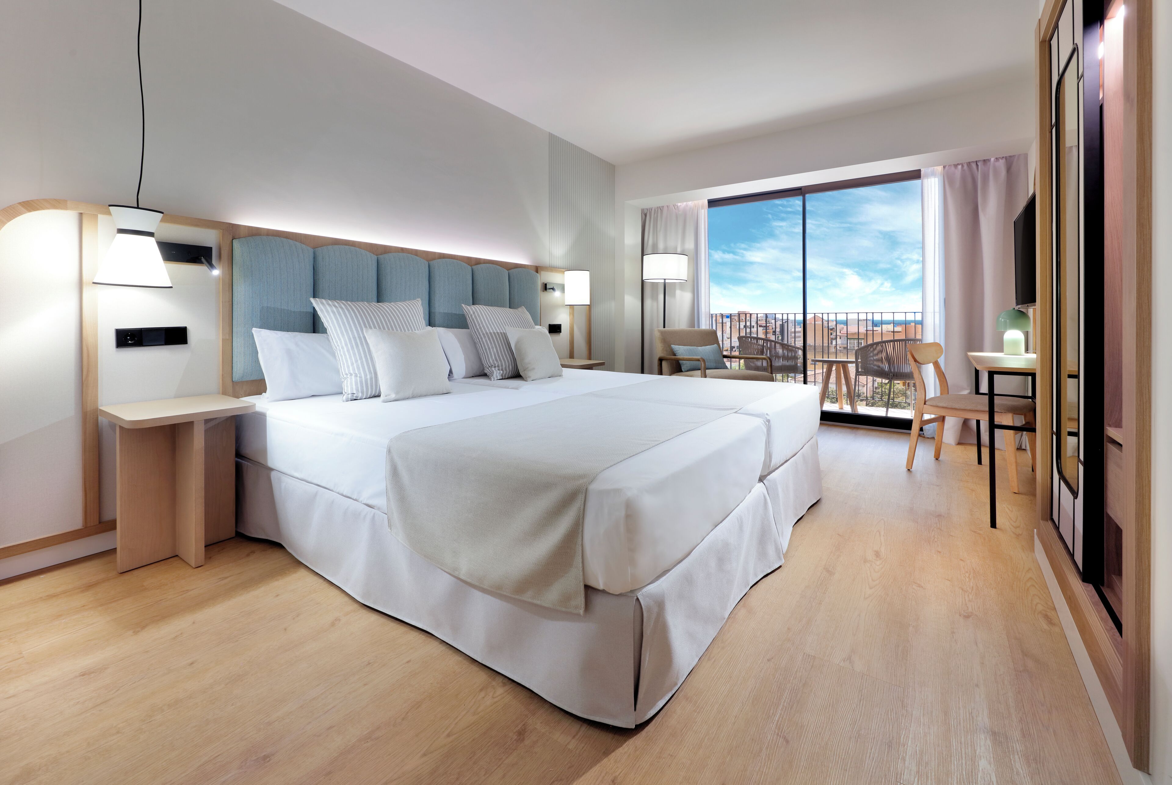 In-room safe, laptop workspace, blackout curtains, free WiFi