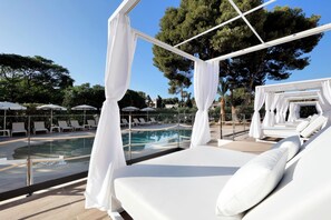 2 outdoor pools, pool umbrellas, pool loungers - Alua Linda Mallorca (Palma de Mallorca)