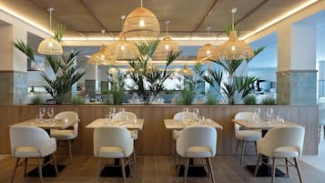 Food-Court