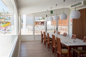 Restaurant - Hotel Globales Los Delfines (Ciutadella de Menorca)