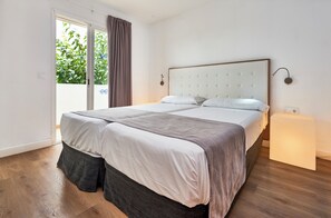 Room - Hotel Globales Los Delfines (Ciutadella de Menorca)