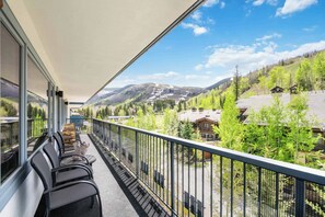 Appartement, 1 slaapkamer (Platinum) | Uitzicht op de bergen