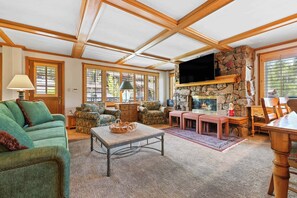 Condo, 1 Bedroom (Platinum) | Living area - Lodge Tower (Vail)