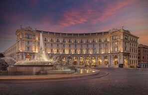 Front of property - Anantara Palazzo Naiadi Rome Hotel - A Leading Hotel of the World (Rome)