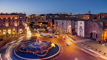 1 bedroom, premium bedding, in-room safe, individually decorated