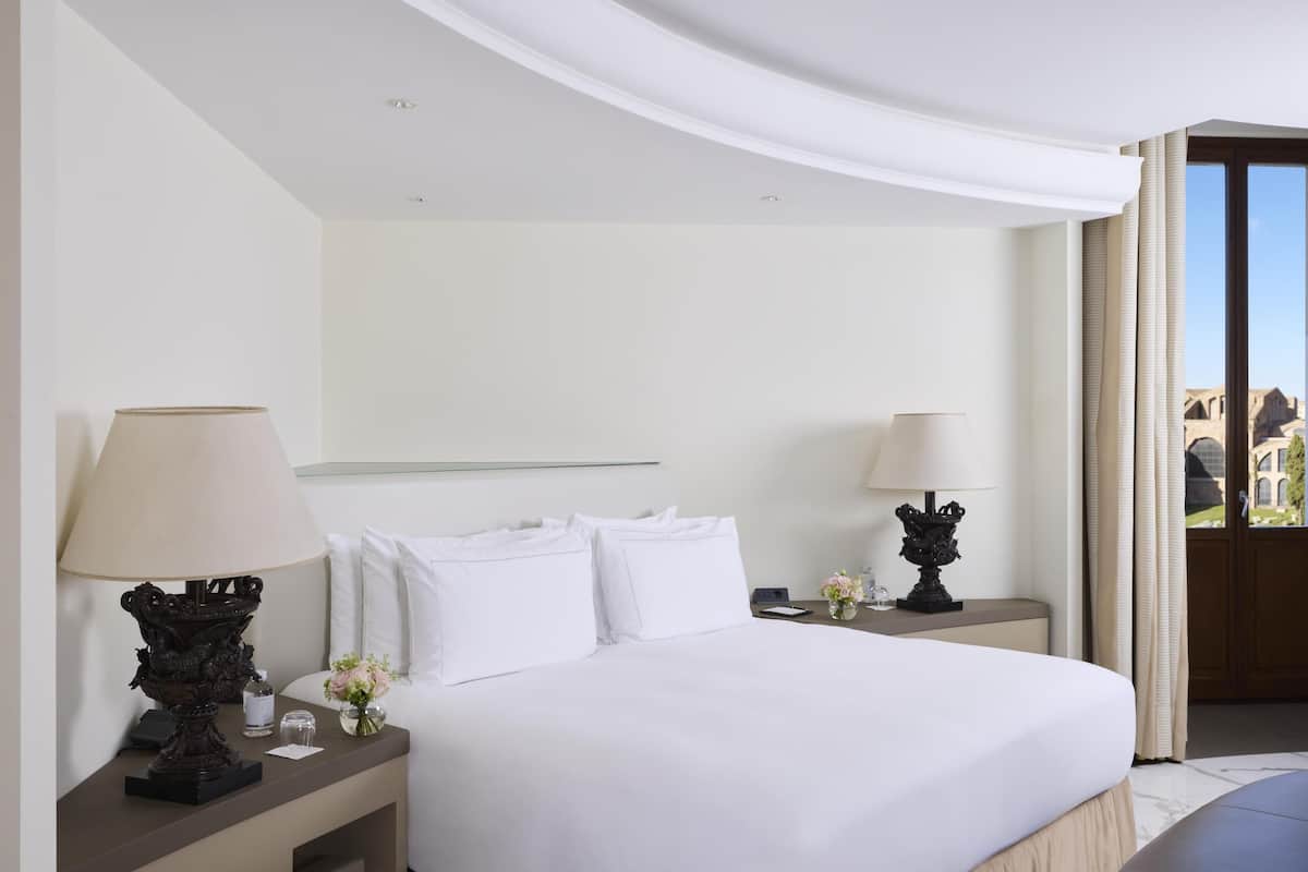 1 bedroom, premium bedding, in-room safe, individually decorated