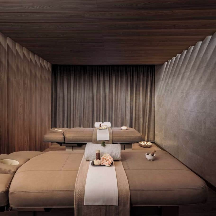 Sauna, hot tub, body treatments, body wraps, body scrubs, facials