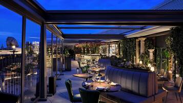 2 restaurants, spécialités Cuisine italienne