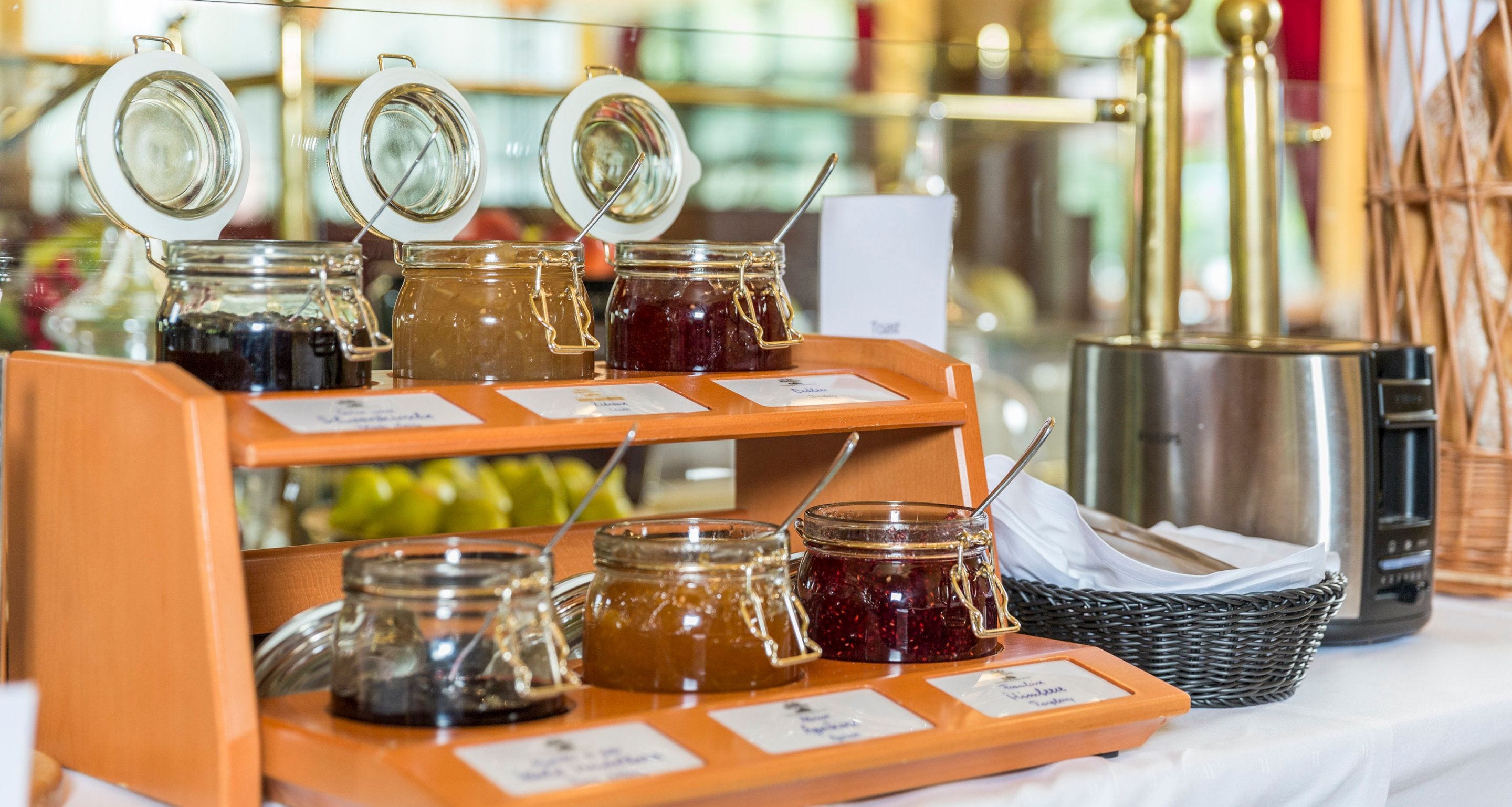 daily continental breakfast (eur 22 per person)