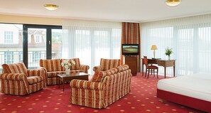 Junior Suite, 1 Double Bed (Junior-Suite mit Dachterasse) | Living area